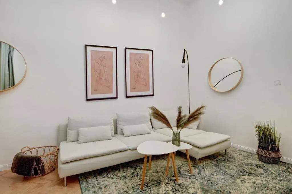 Lovely 3 Bedrooms Apartment In The Jewish Quarter Budapest